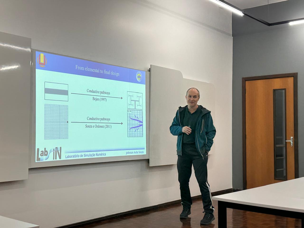 Prof. Jeferson Avila Souza no Workshop Construtal